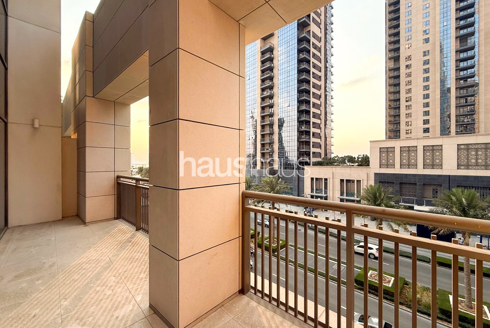 mobile-banner - Haus and Haus