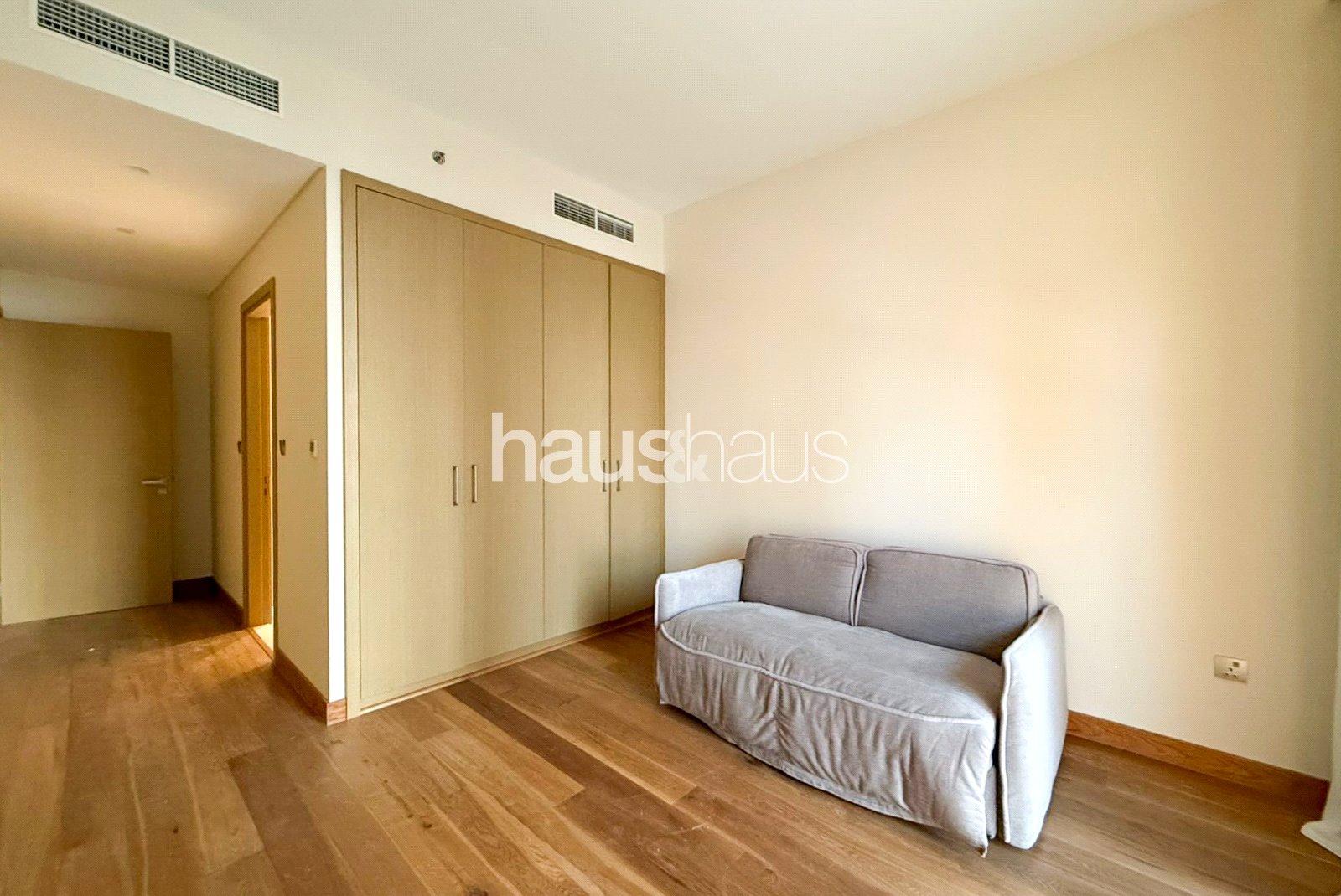 mobile-banner - Haus and Haus