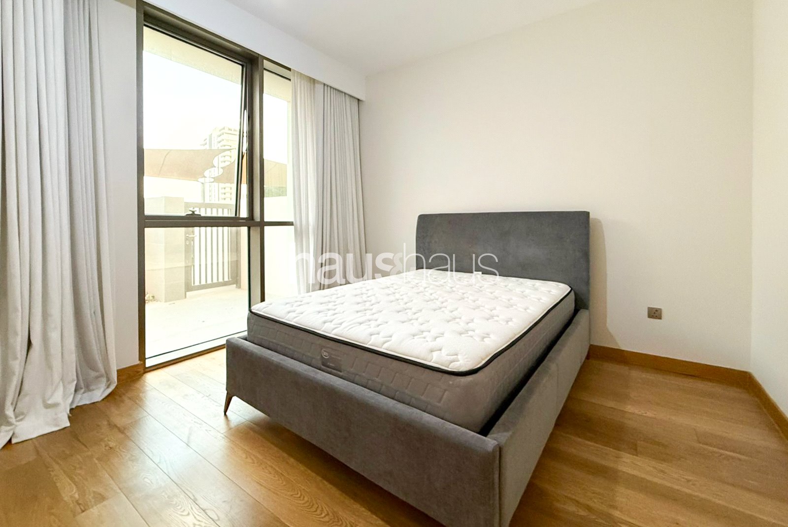 mobile-banner - Haus and Haus