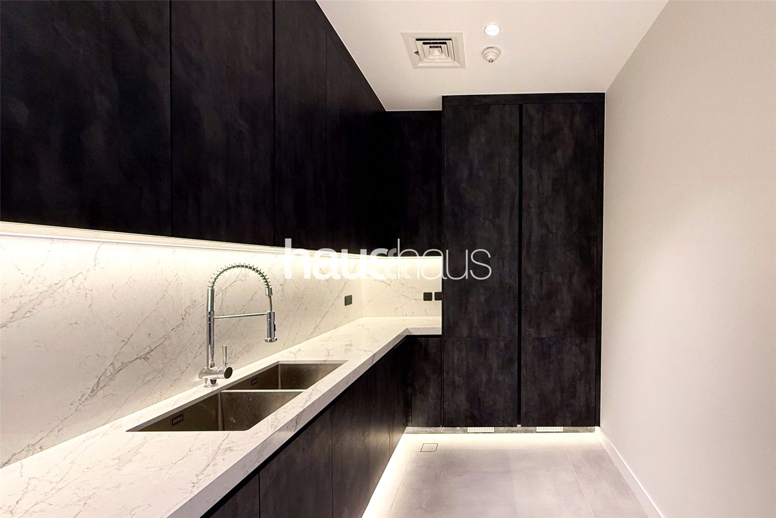 mobile-banner - Haus and Haus