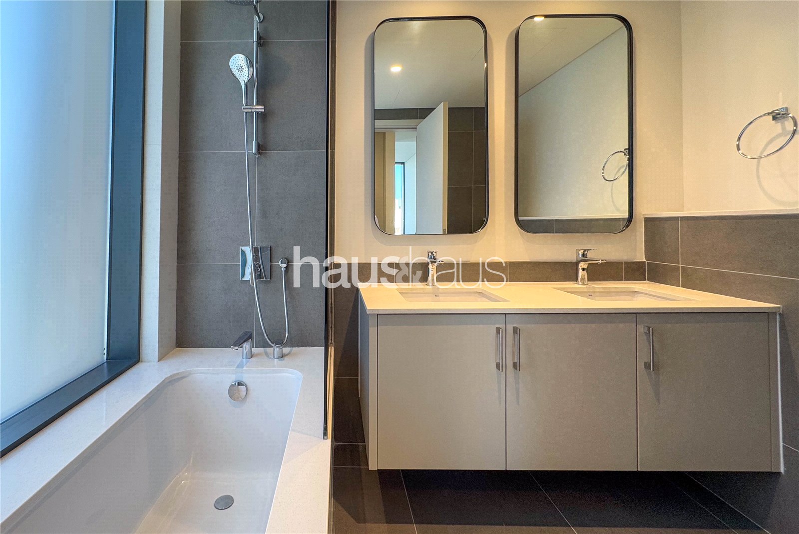 4 bedroom villa to rent - haus & haus