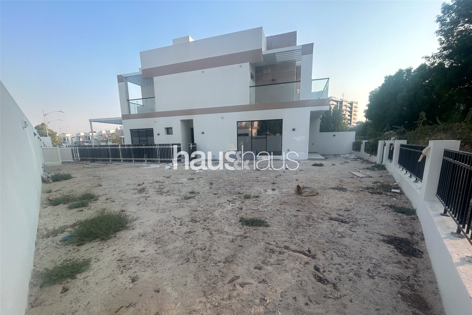 mobile-banner - Haus and Haus
