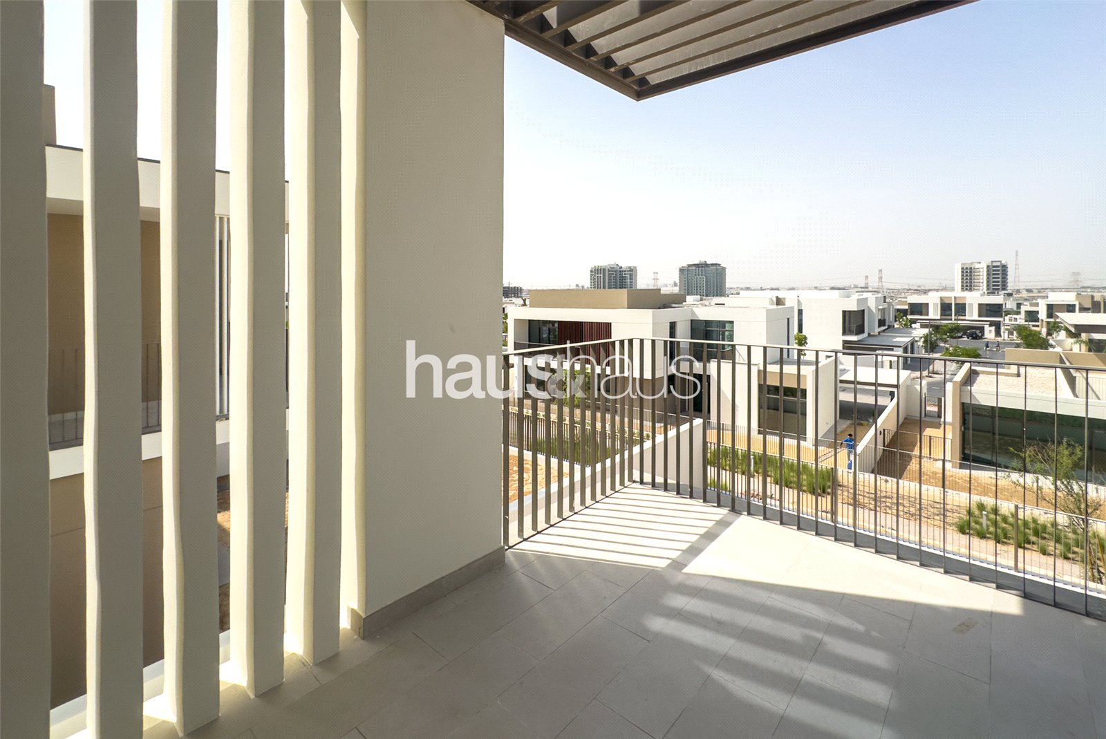 mobile-banner - Haus and Haus