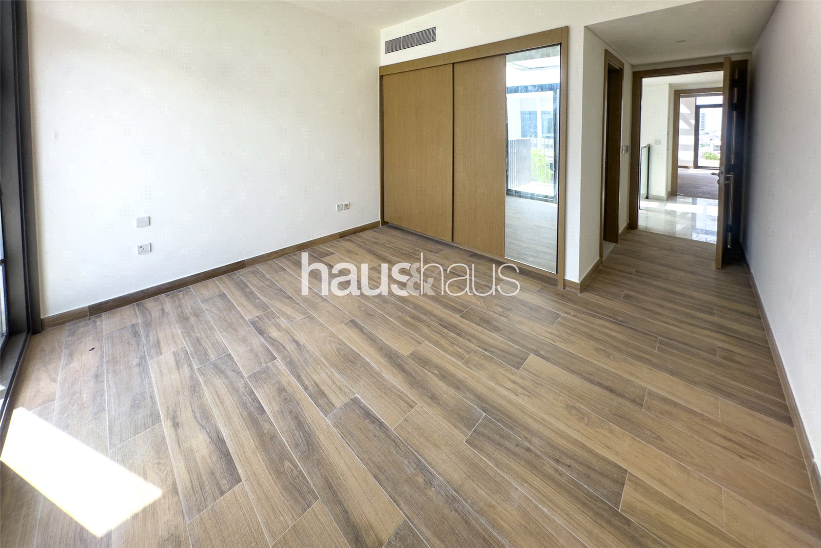 mobile-banner - Haus and Haus
