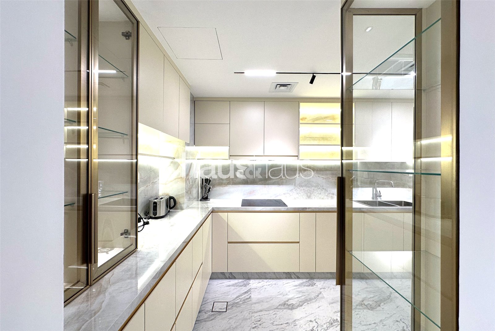 3 bedroom apartment for sale - haus & haus