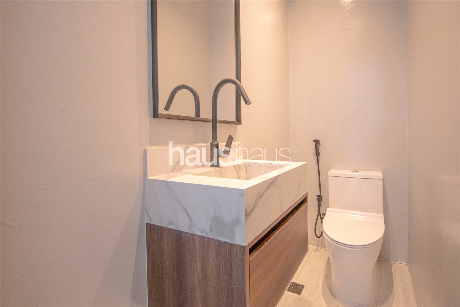 1 bedroom apartment for sale - haus & haus