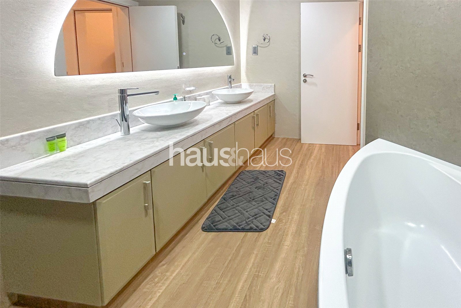 3 bedroom apartment for sale - haus & haus