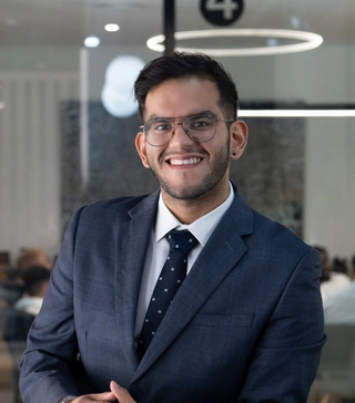 Dhruv Mohnani - haus & haus