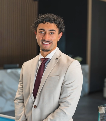 Aiden Khan - haus & haus