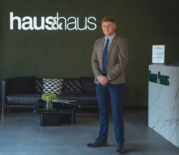 Adam Skerrett - haus & haus