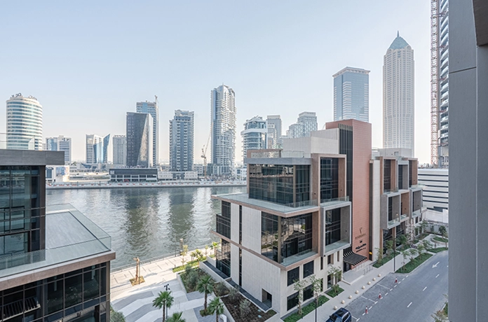 Pros and cons of living in Peninsula Business Bay - haus & haus