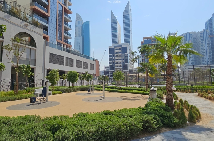 Pros and cons of living in Jumeirah Garden City - haus & haus