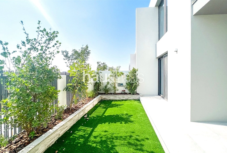 3 bedroom townhouse for sale - haus & haus