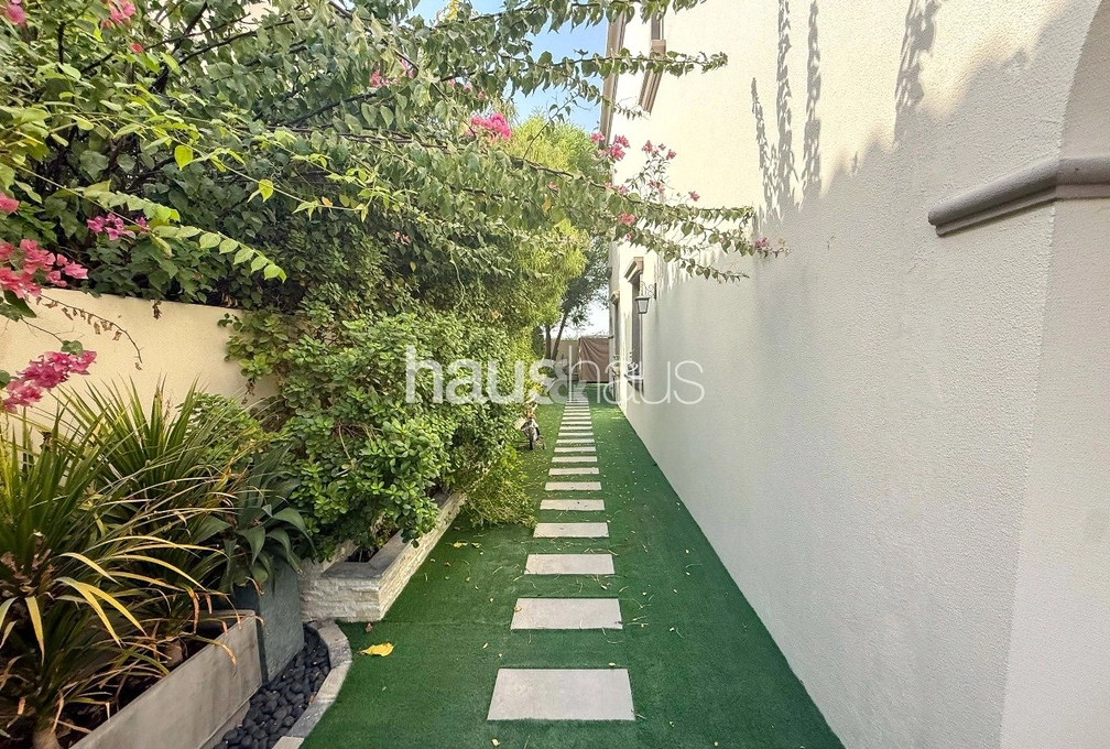 3 bedroom villa for sale - haus & haus