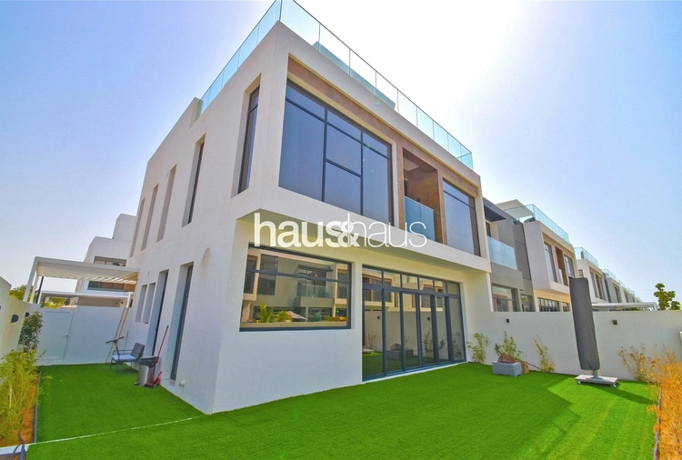 4 bedroom villa for sale - haus & haus