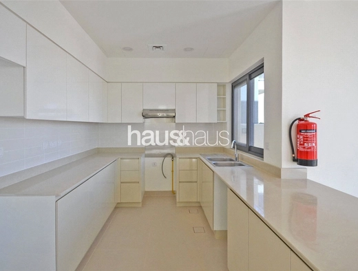 4 bedroom villa for sale - haus & haus