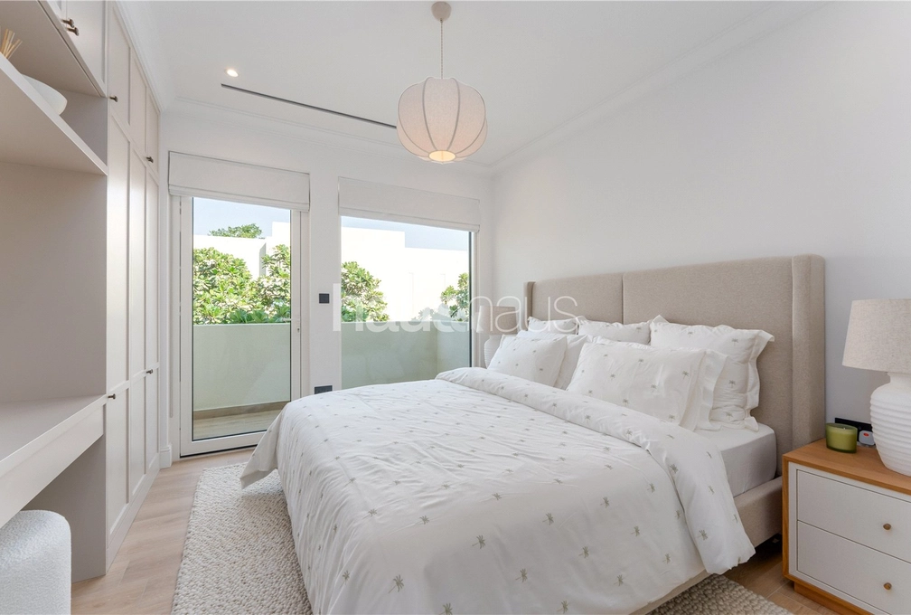 5 bedroom villa for sale - haus & haus