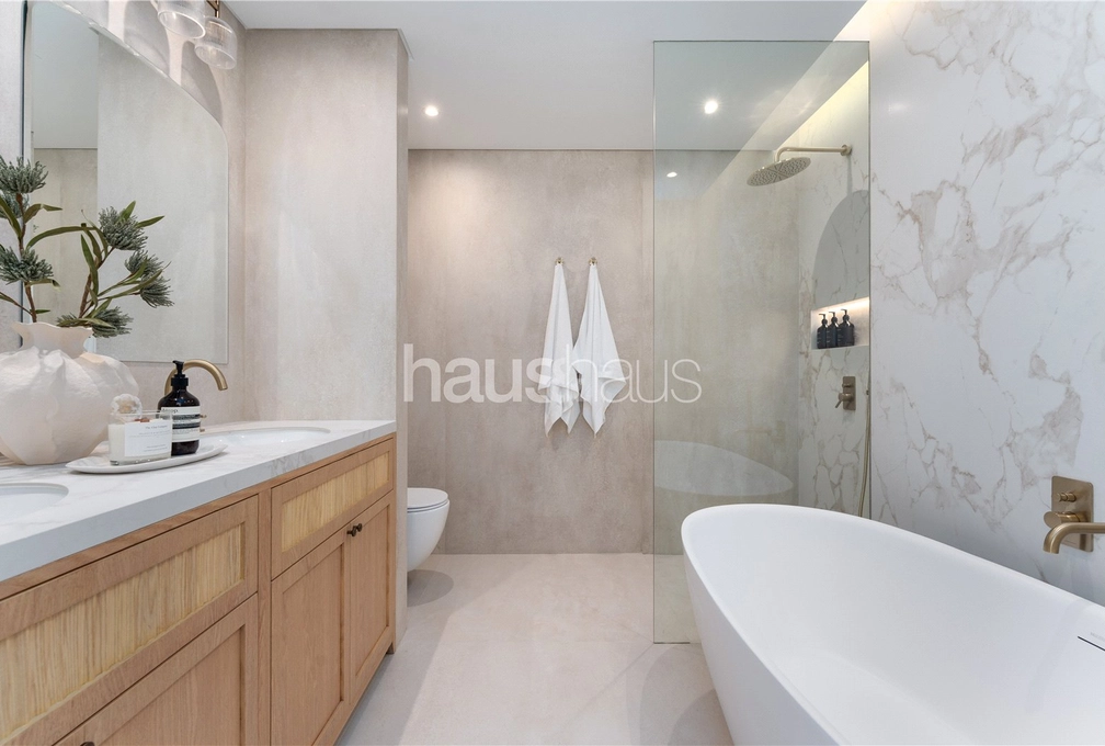 5 bedroom villa for sale - haus & haus