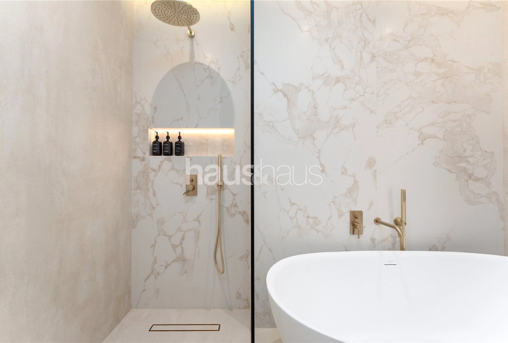 5 bedroom villa for sale - haus & haus