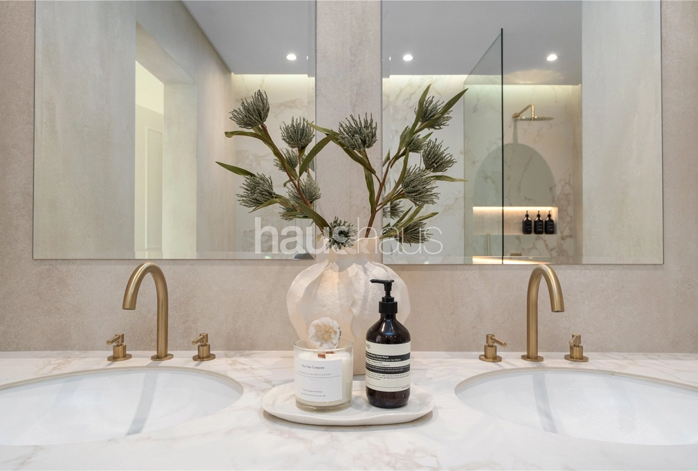 5 bedroom villa for sale - haus & haus