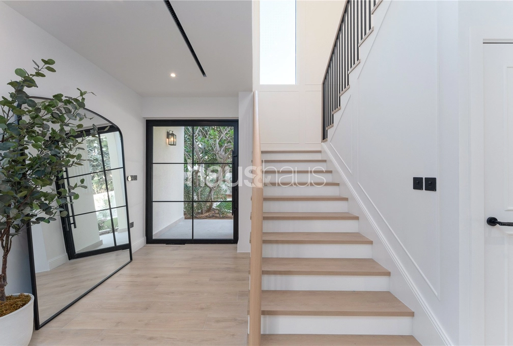 5 bedroom villa for sale - haus & haus