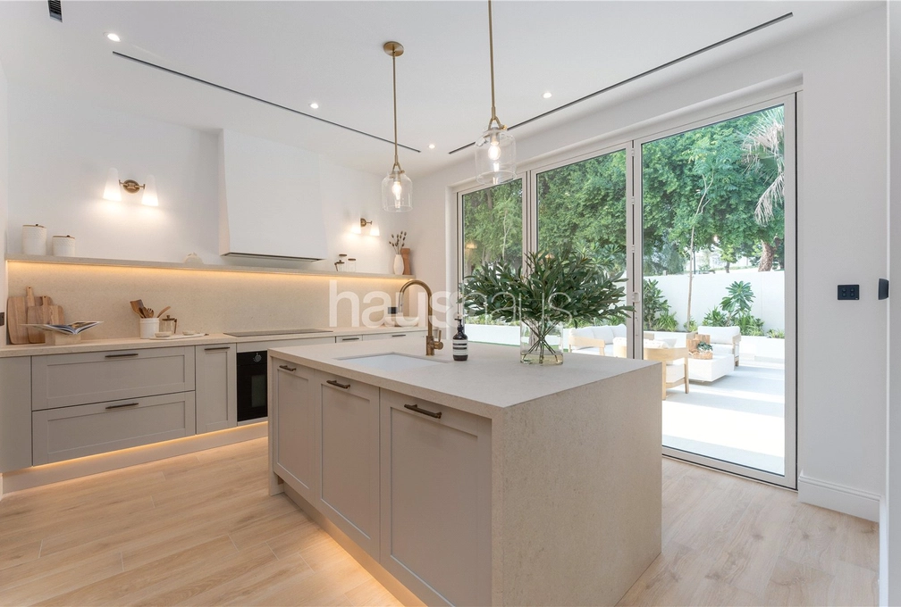 5 bedroom villa for sale - haus & haus