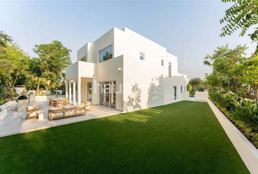 5 bedroom villa for sale - haus & haus