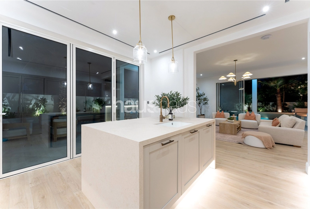 5 bedroom villa for sale - haus & haus