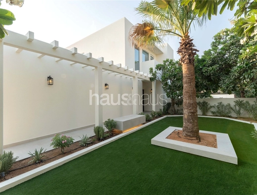 5 bedroom villa for sale - haus & haus
