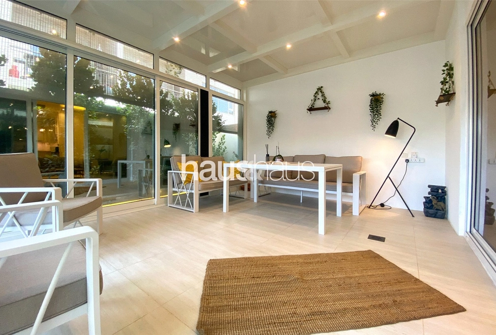 mobile-banner - Haus and Haus