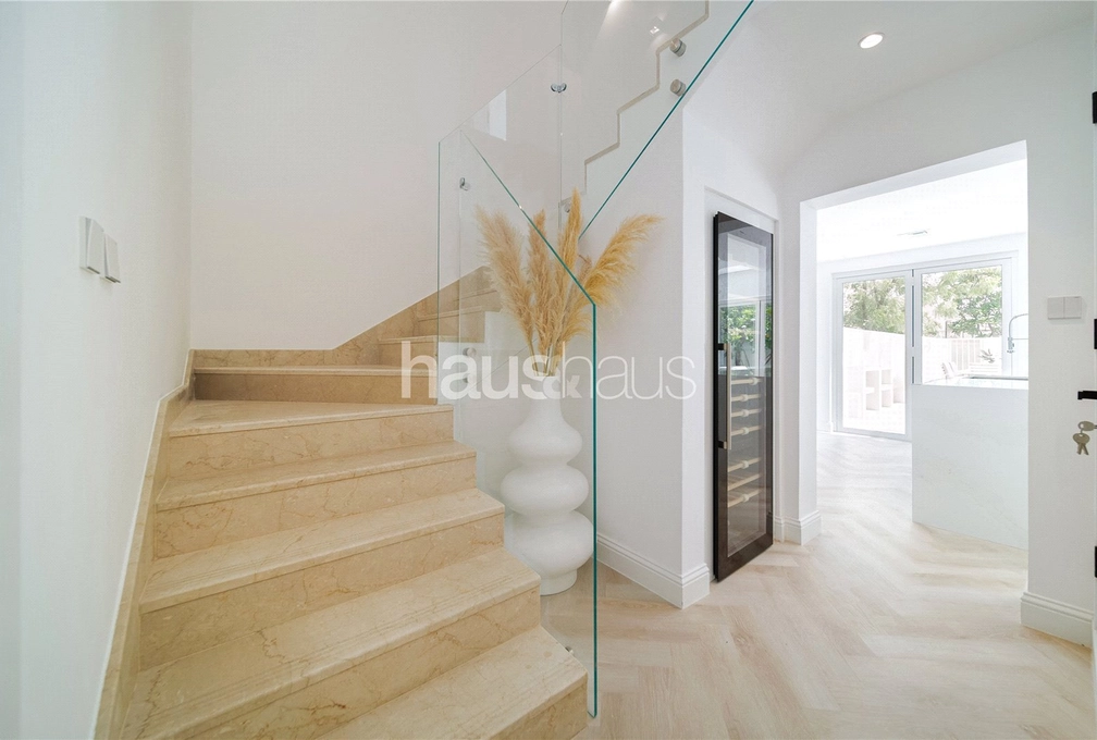 mobile-banner - Haus and Haus
