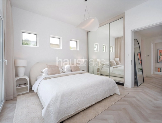 mobile-banner - Haus and Haus