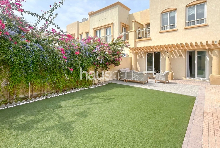 2 bedroom villa to rent - haus & haus