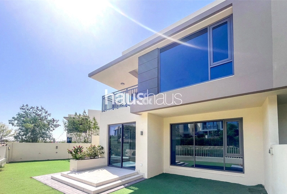 5 bedroom villa for sale - haus & haus