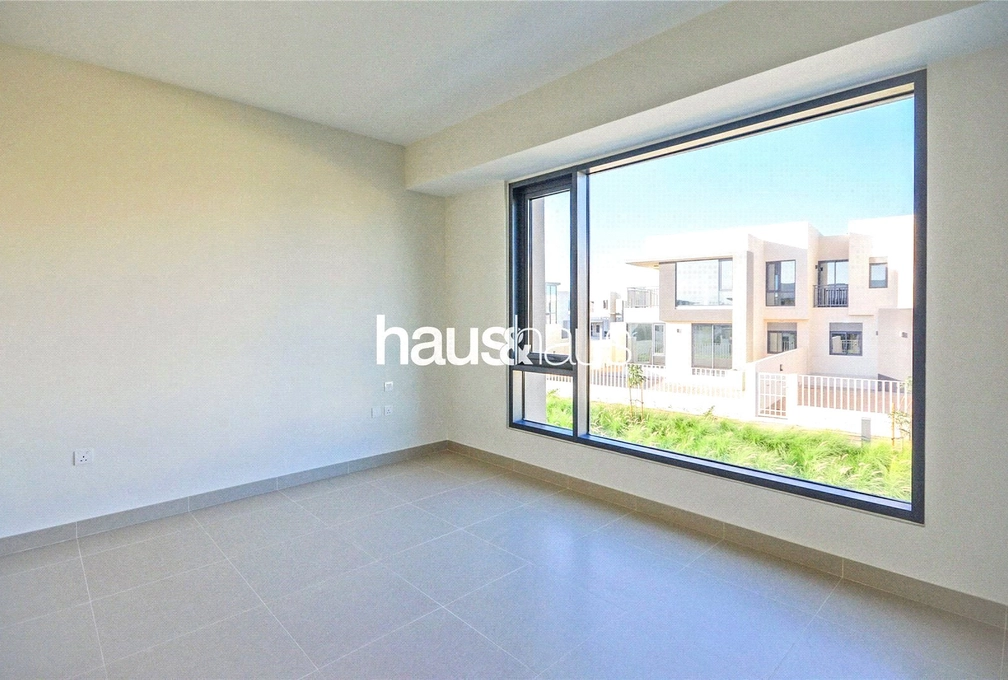 5 bedroom villa for sale - haus & haus