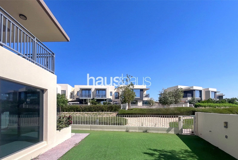 5 bedroom villa for sale - haus & haus