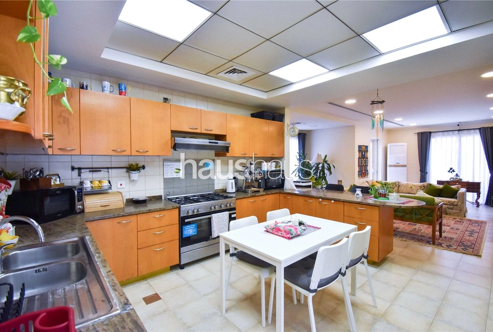 4 bedroom villa for sale - haus & haus