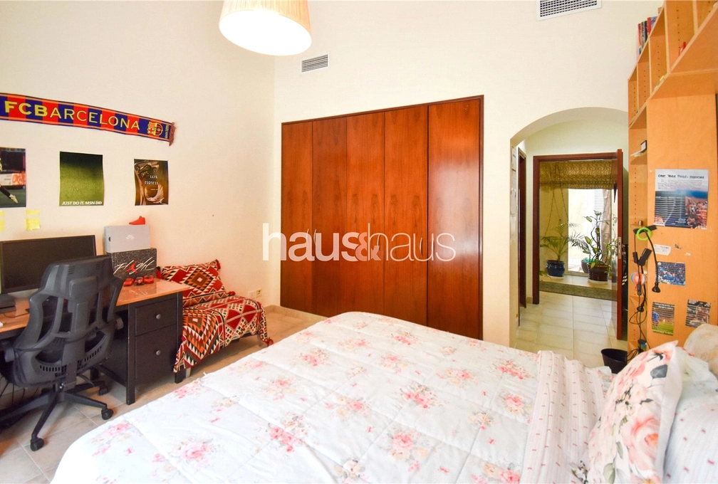 4 bedroom villa for sale - haus & haus