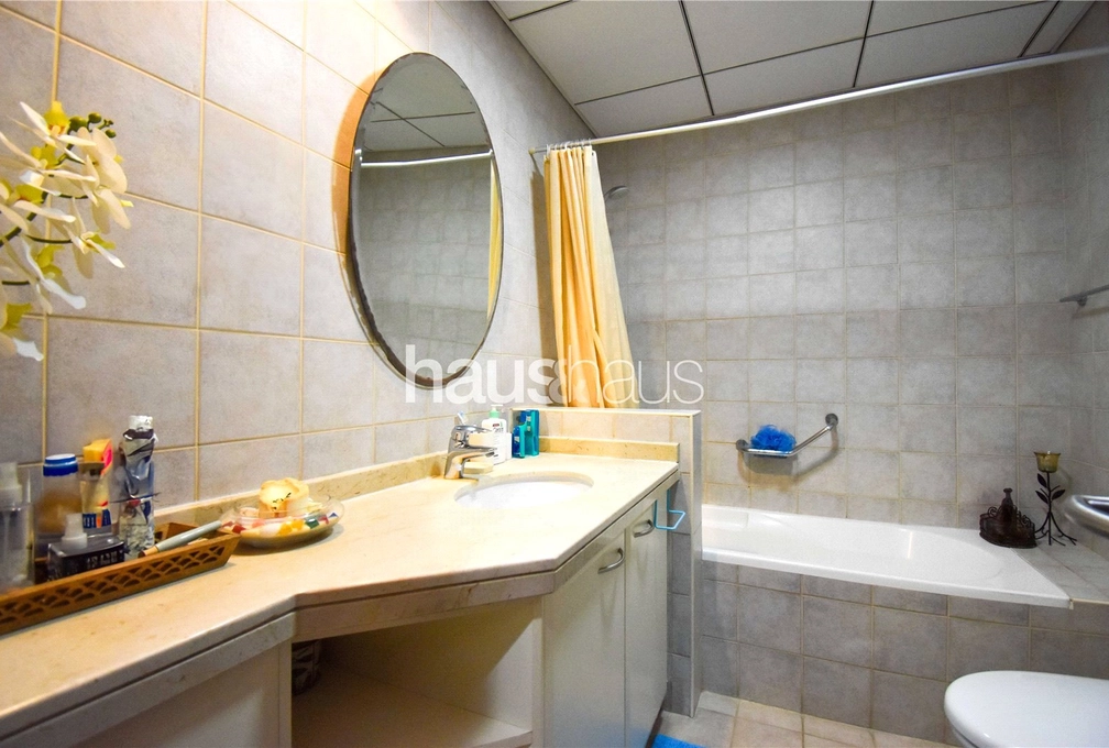 4 bedroom villa for sale - haus & haus