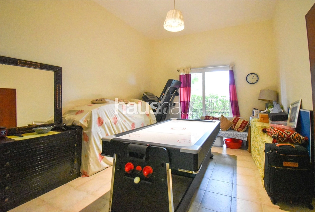 4 bedroom villa for sale - haus & haus