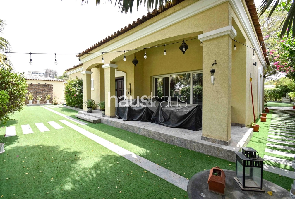 4 bedroom villa for sale - haus & haus