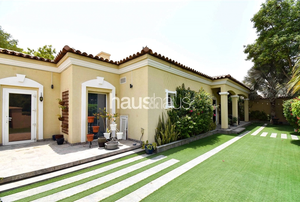 4 bedroom villa for sale - haus & haus