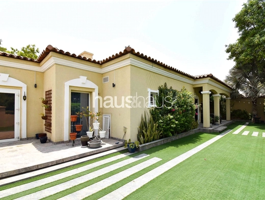 4 bedroom villa for sale - haus & haus