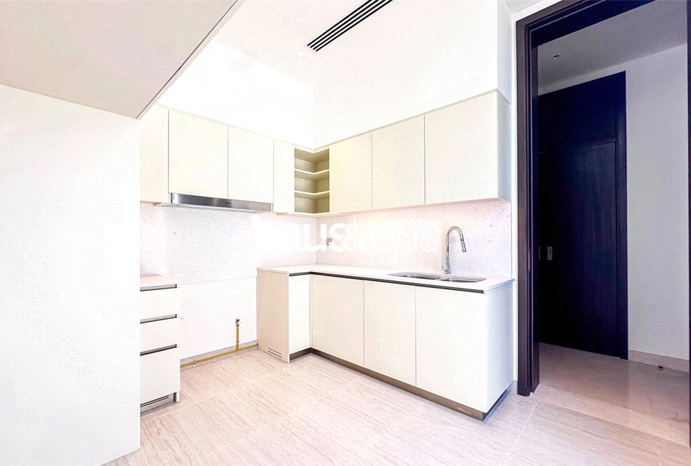 5 bedroom villa for sale - haus & haus