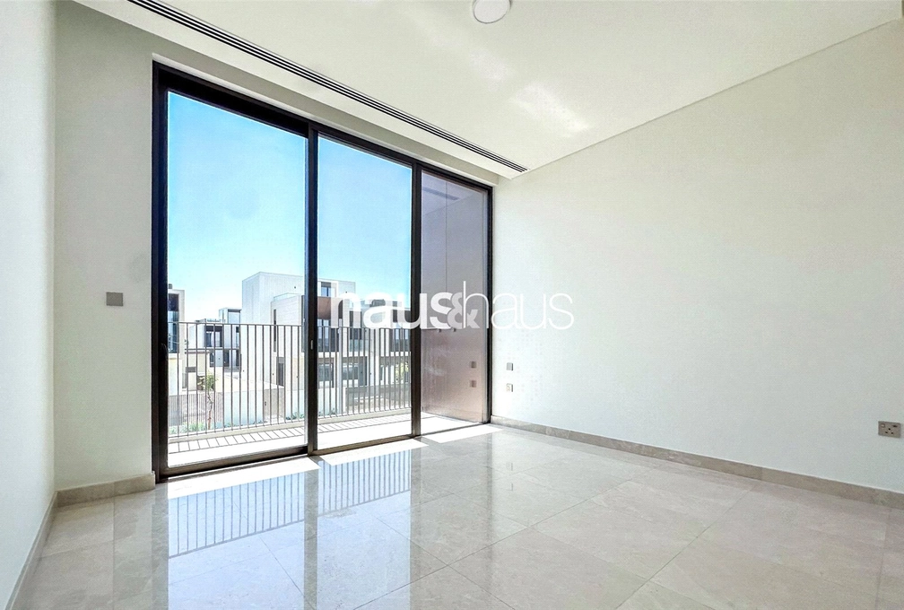 5 bedroom villa for sale - haus & haus