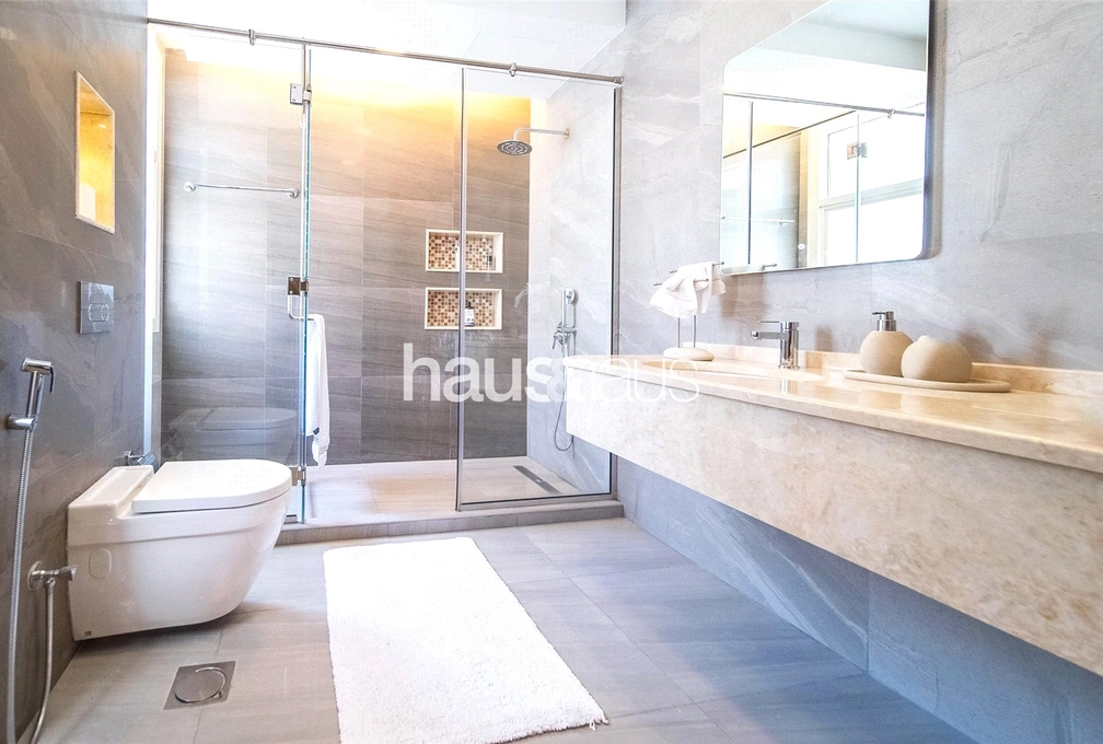 5 bedroom villa for sale - haus & haus