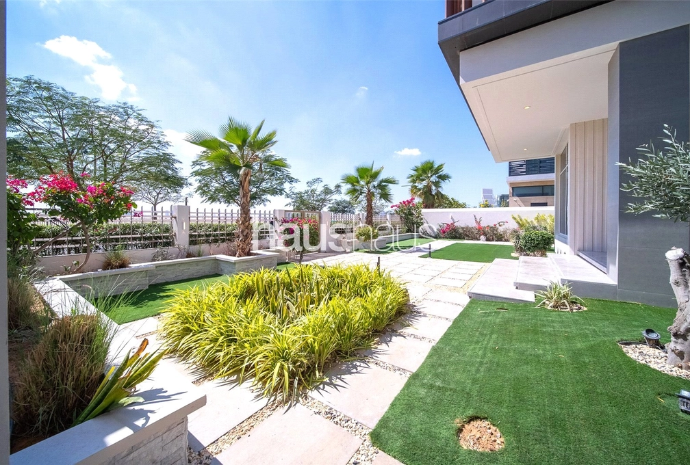 5 bedroom villa for sale - haus & haus