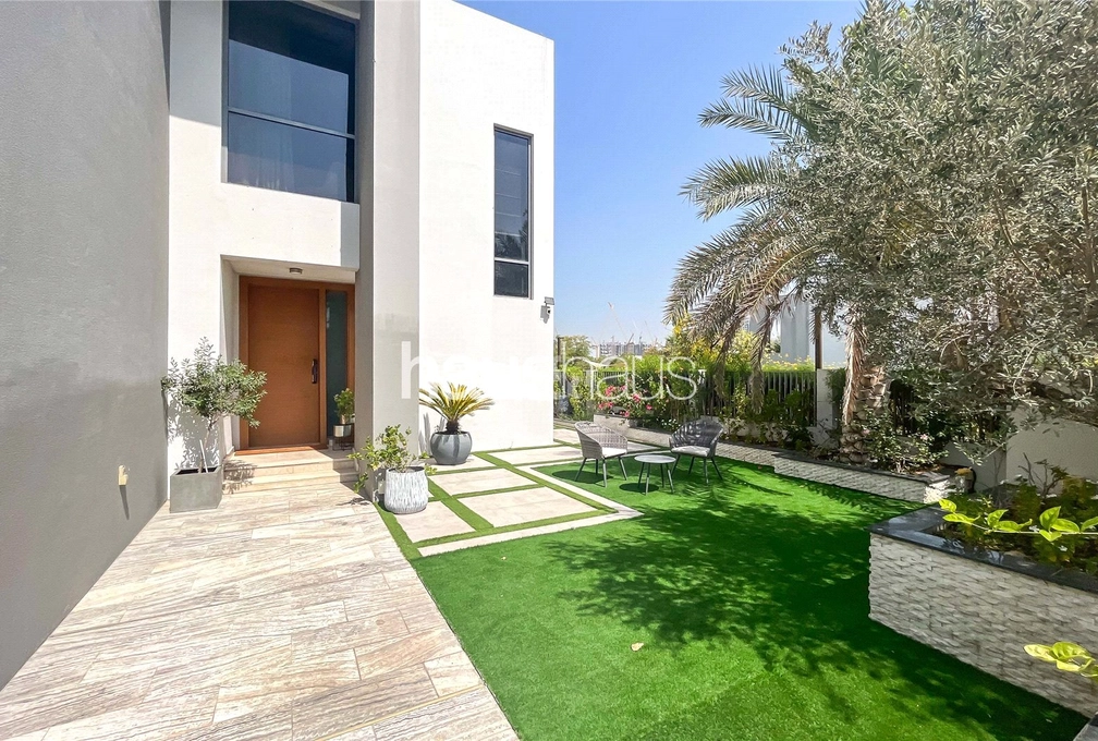 5 bedroom villa for sale - haus & haus