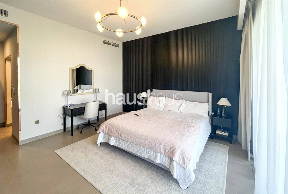 5 bedroom villa for sale - haus & haus
