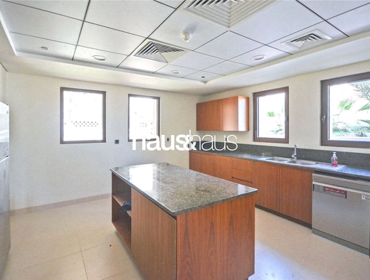 5 bedroom villa for sale - haus & haus